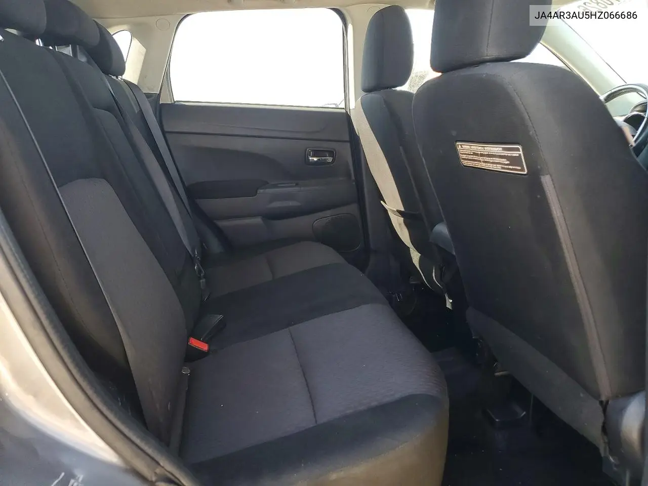 2017 Mitsubishi Outlander Sport Es VIN: JA4AR3AU5HZ066686 Lot: 61370826