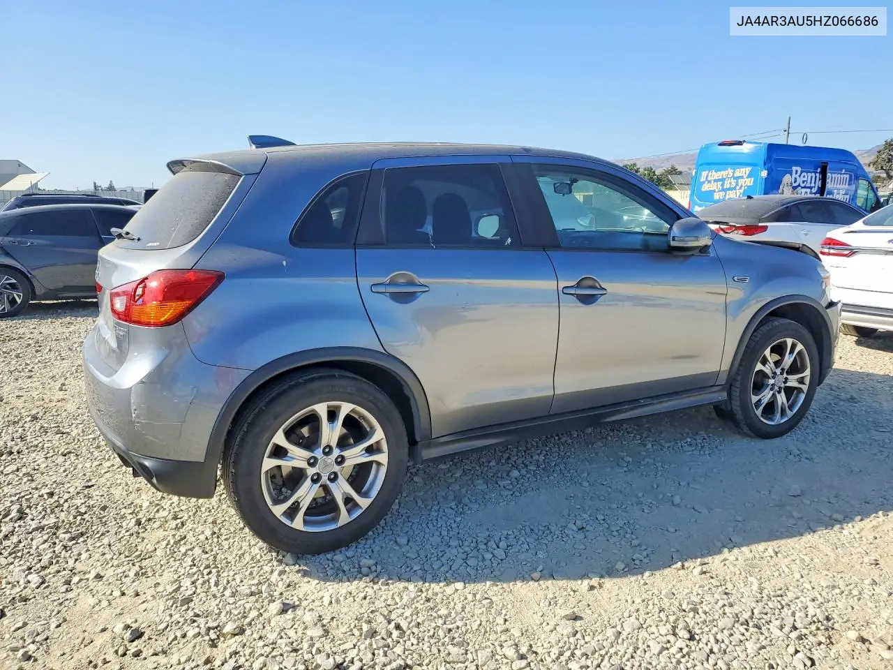 2017 Mitsubishi Outlander Sport Es VIN: JA4AR3AU5HZ066686 Lot: 61370826