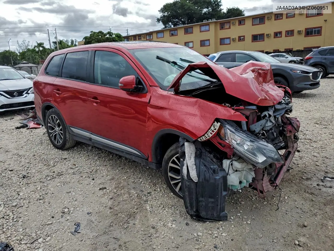 JA4AD3A34HZ060951 2017 Mitsubishi Outlander Se