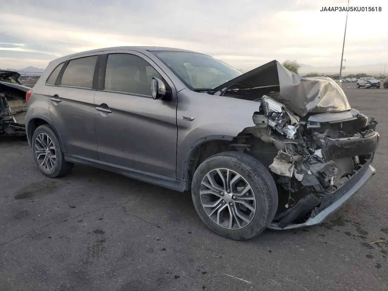 JA4AP3AU5KU015618 2019 Mitsubishi Outlander Sport Es
