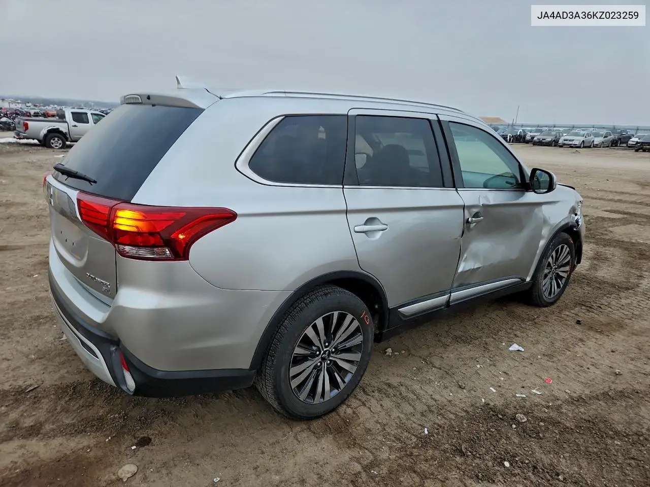 JA4AD3A36KZ023259 2019 Mitsubishi Outlander Se