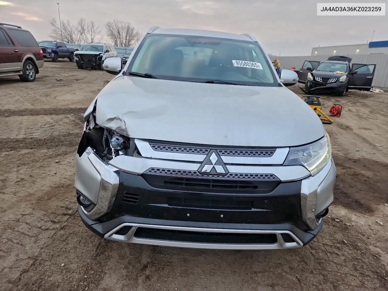 JA4AD3A36KZ023259 2019 Mitsubishi Outlander Se
