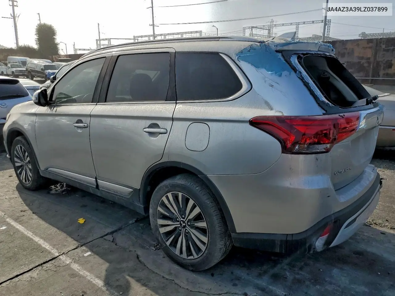 JA4AZ3A39LZ037899 2020 Mitsubishi Outlander Se