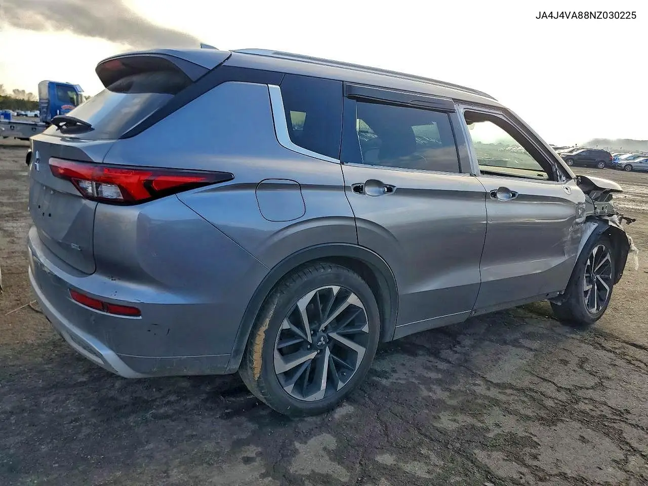 JA4J4VA88NZ030225 2022 Mitsubishi Outlander Sel