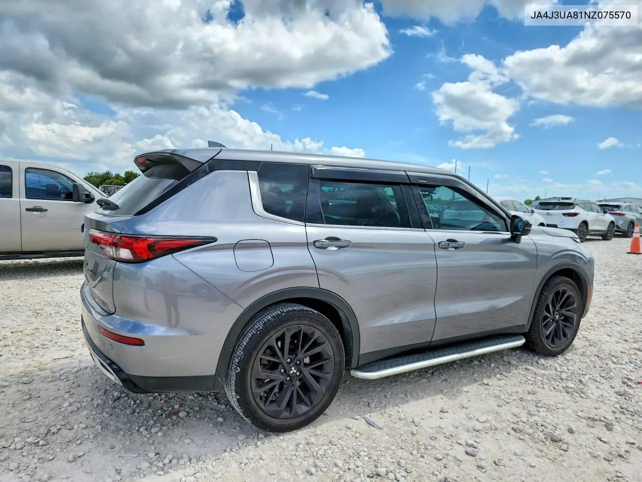 2022 Mitsubishi Outlander Se VIN: JA4J3UA81NZ075570 Lot: 56790736