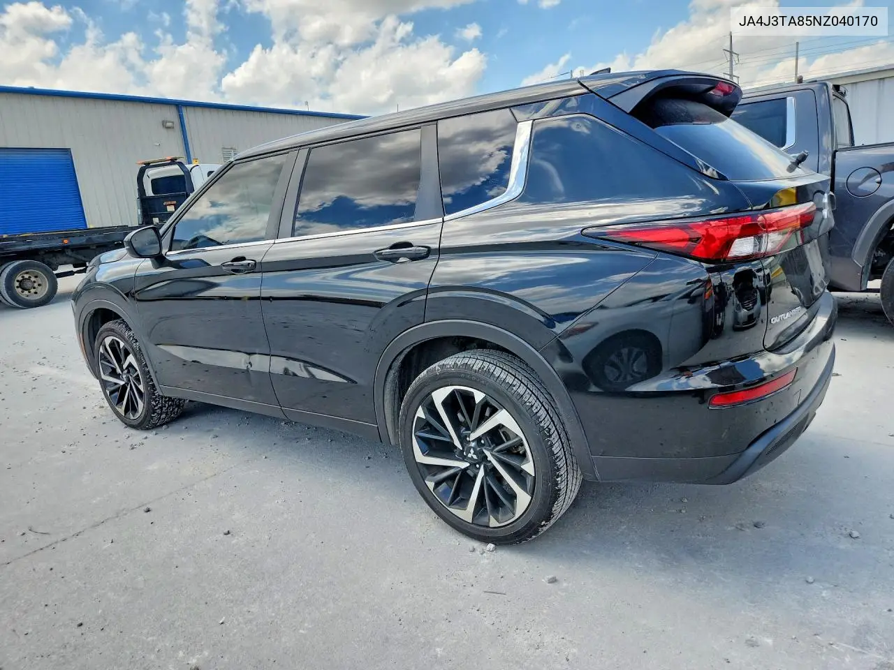 2022 Mitsubishi Outlander Es VIN: JA4J3TA85NZ040170 Lot: 56994936