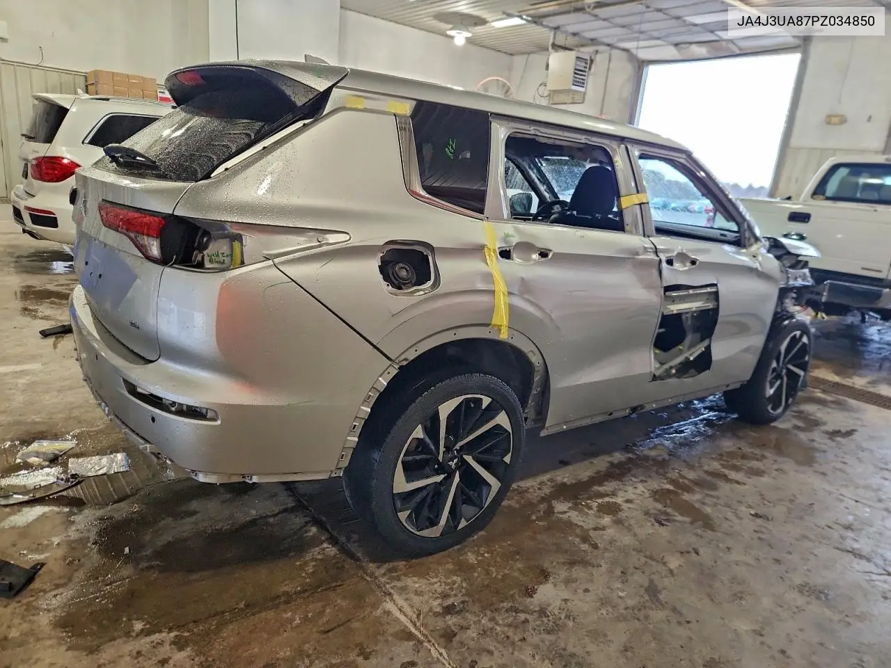 JA4J3UA87PZ034850 2023 Mitsubishi Outlander Se