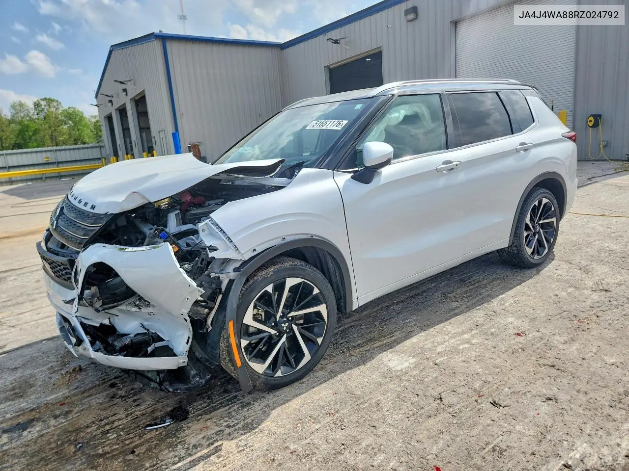 2024 Mitsubishi Outlander Sel