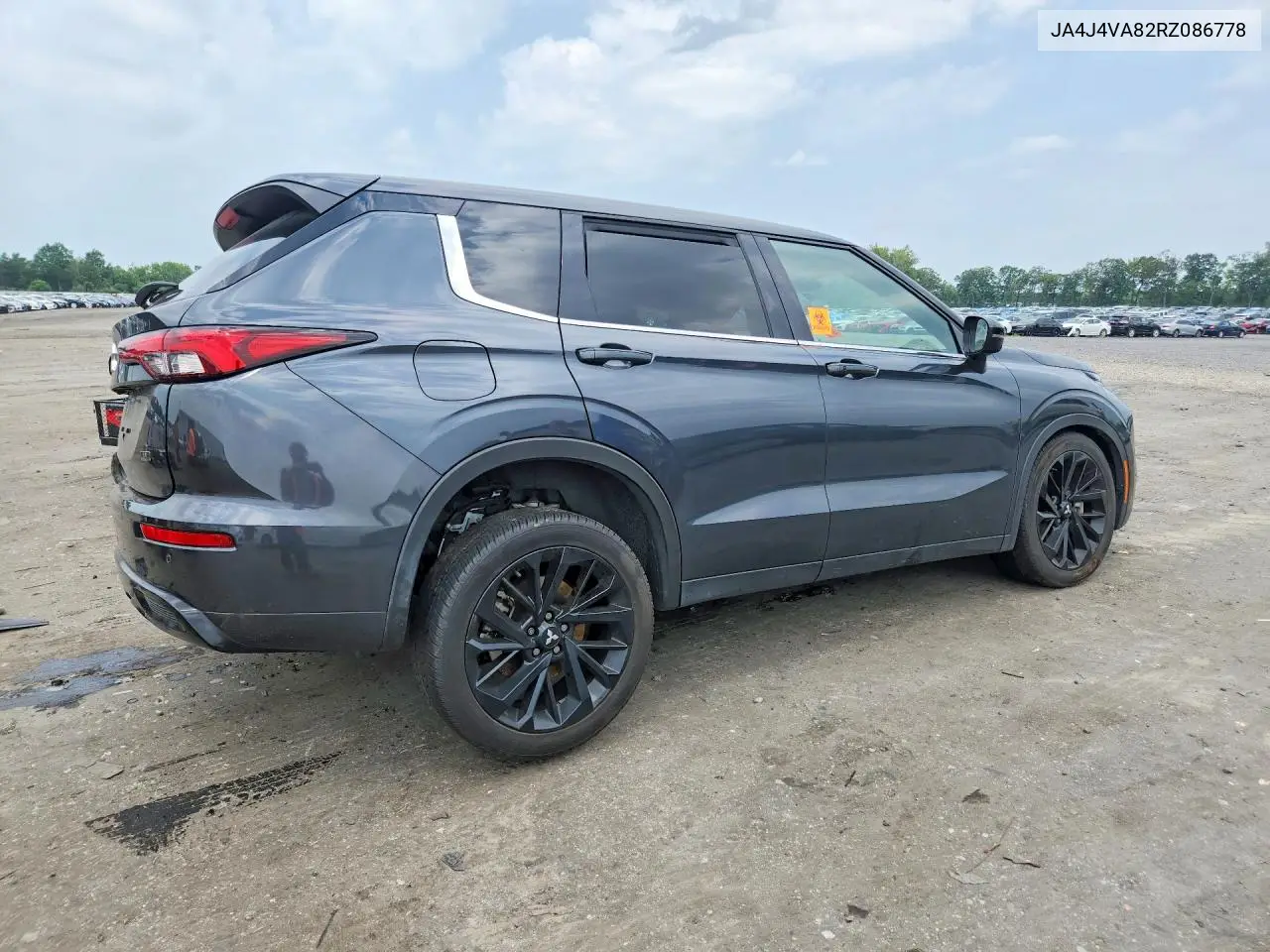 2024 Mitsubishi Outlander Se VIN: JA4J4VA82RZ086778 Lot: 61906406