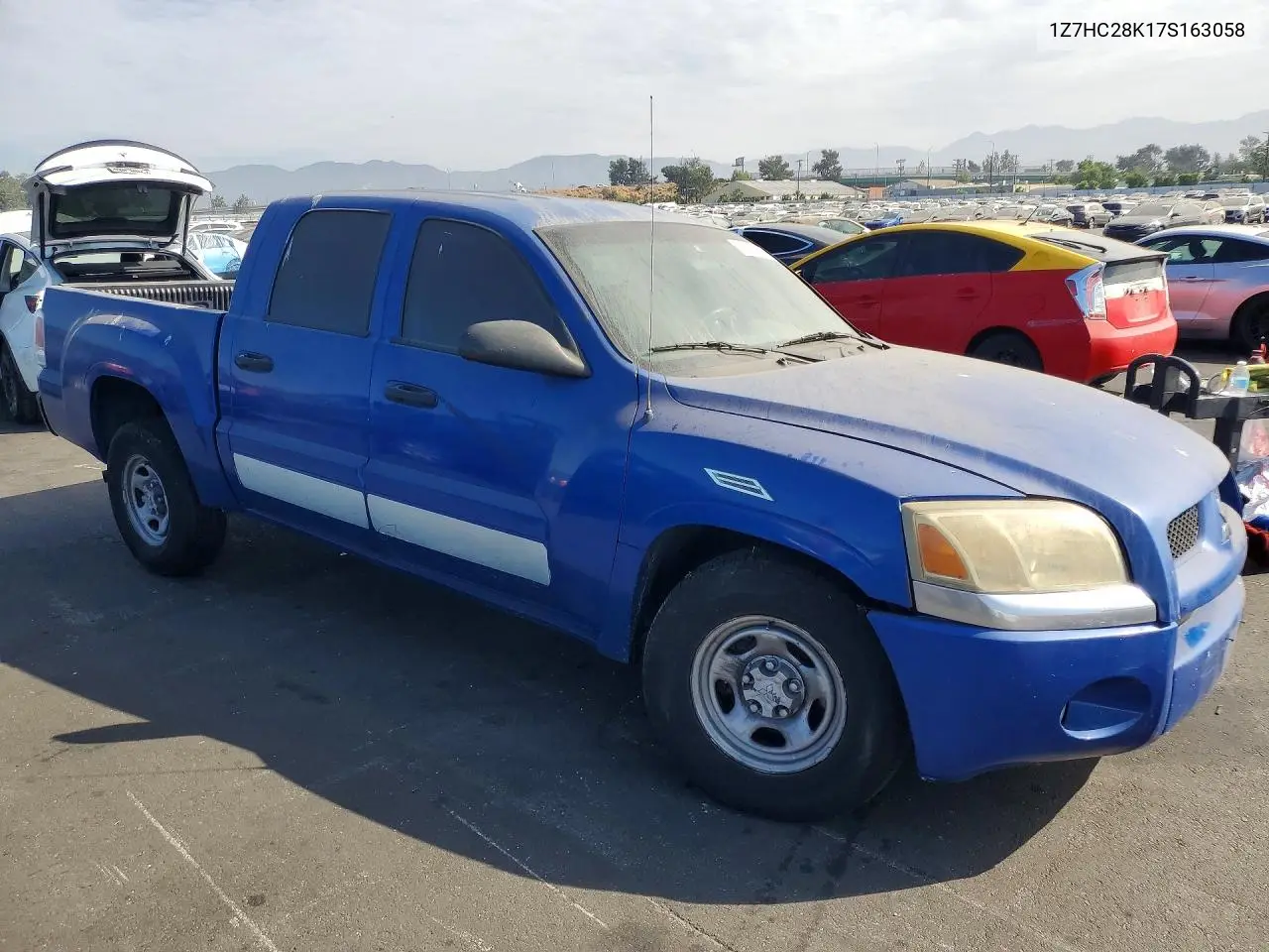 2007 Mitsubishi Raider Ls VIN: 1Z7HC28K17S163058 Lot: 61931166