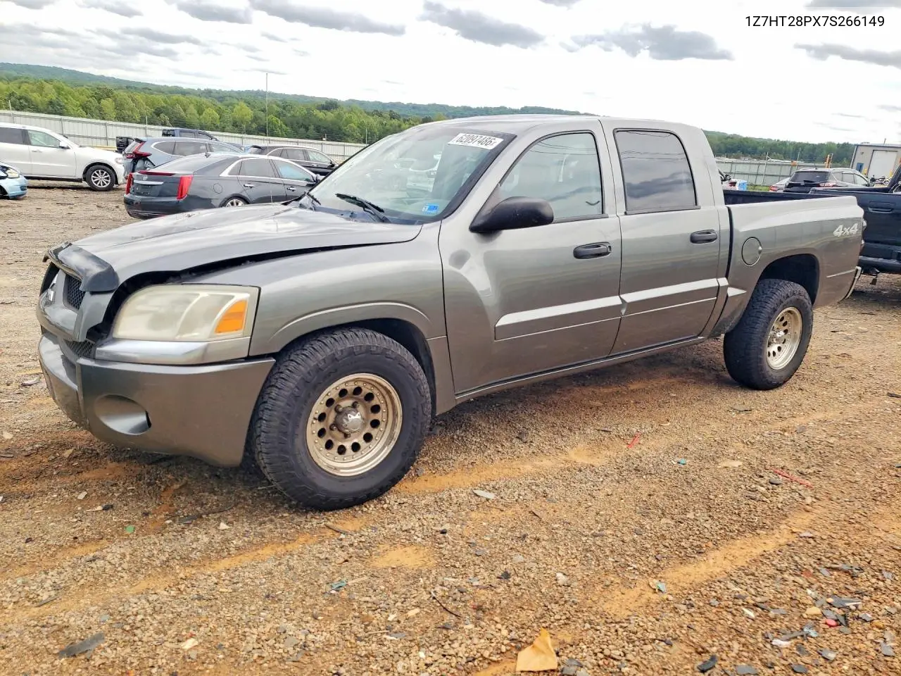 2007 Mitsubishi Raider Ls VIN: 1Z7HT28PX7S266149 Lot: 62097486