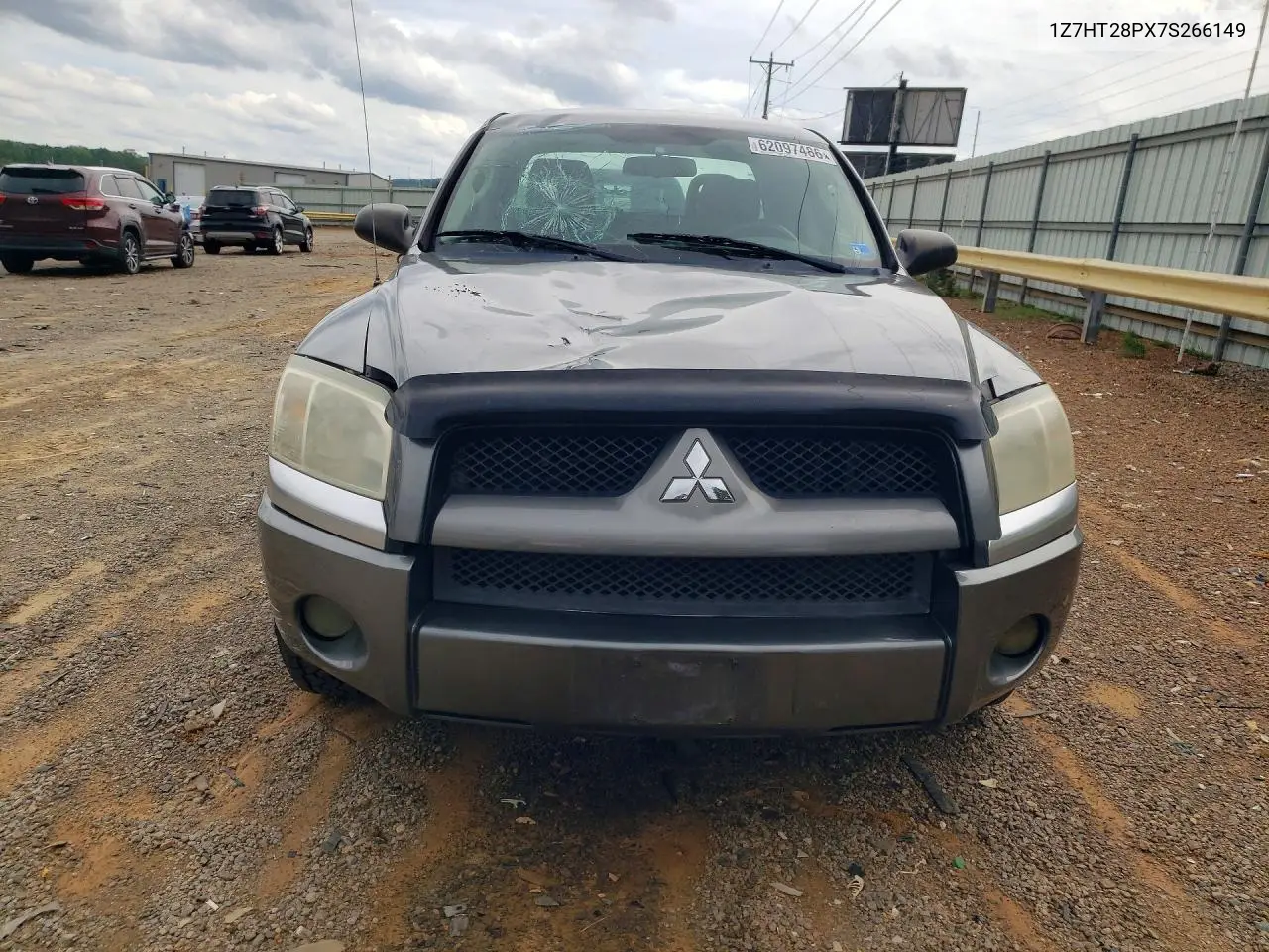 2007 Mitsubishi Raider Ls VIN: 1Z7HT28PX7S266149 Lot: 62097486