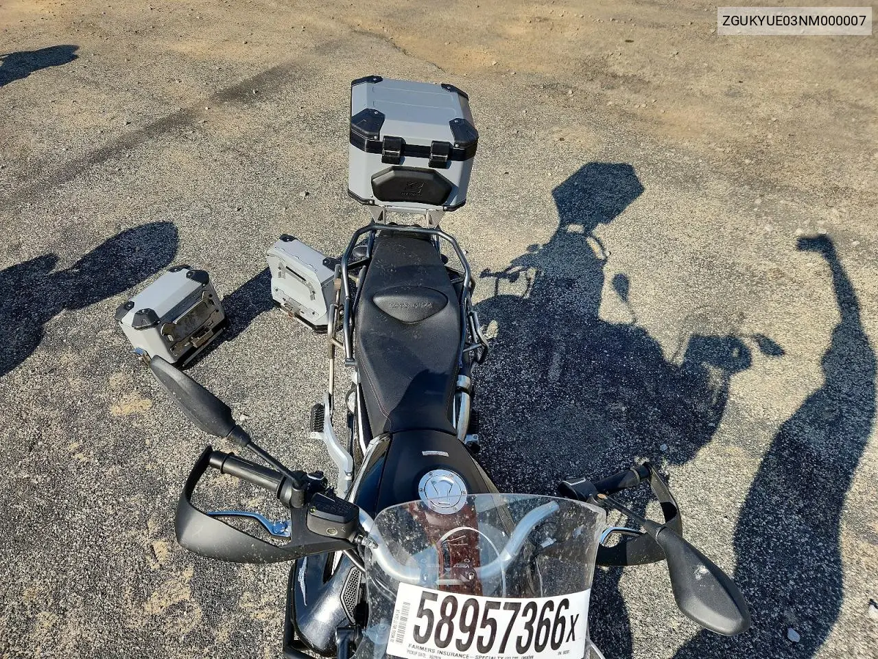 2022 Moto Guzzi V85 Tt Guardia D'onore VIN: ZGUKYUE03NM000007 Lot: 58957366