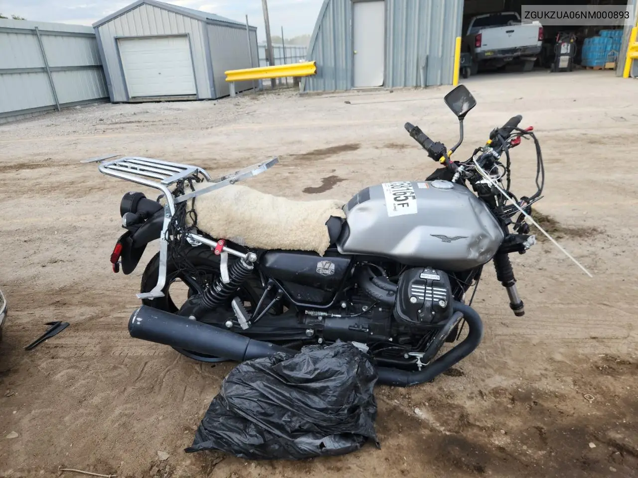 2022 Moto Guzzi V7 Stone VIN: ZGUKZUA06NM000893 Lot: 82158165