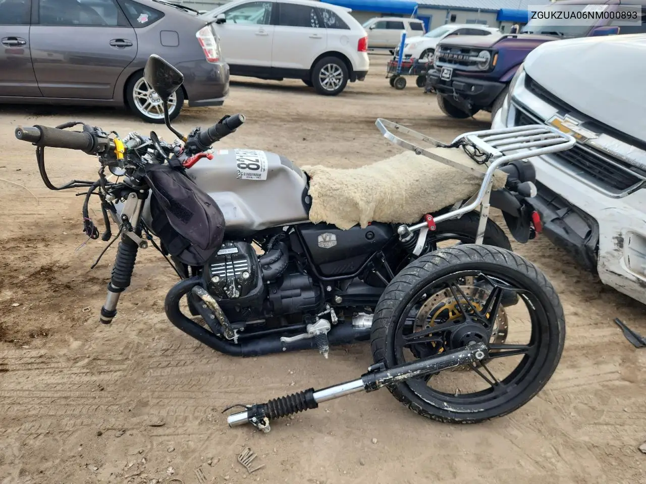 2022 Moto Guzzi V7 Stone VIN: ZGUKZUA06NM000893 Lot: 82158165