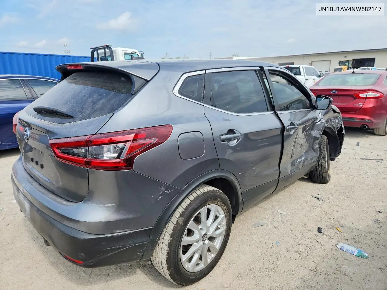 2002 Nissan Rogue Sport S VIN: JN1BJ1AV4NW582147 Lot: 61299856