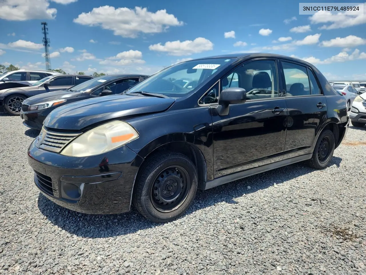 2009 Nissan Versa 1.6 Base VIN: 3N1CC11E79L485924 Lot: 58573336