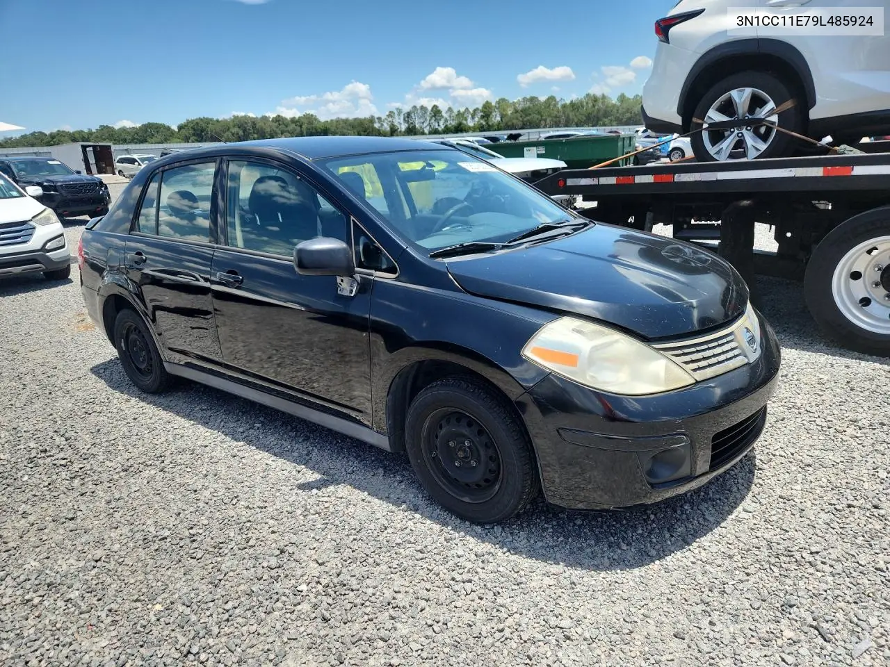 2009 Nissan Versa 1.6 Base VIN: 3N1CC11E79L485924 Lot: 58573336