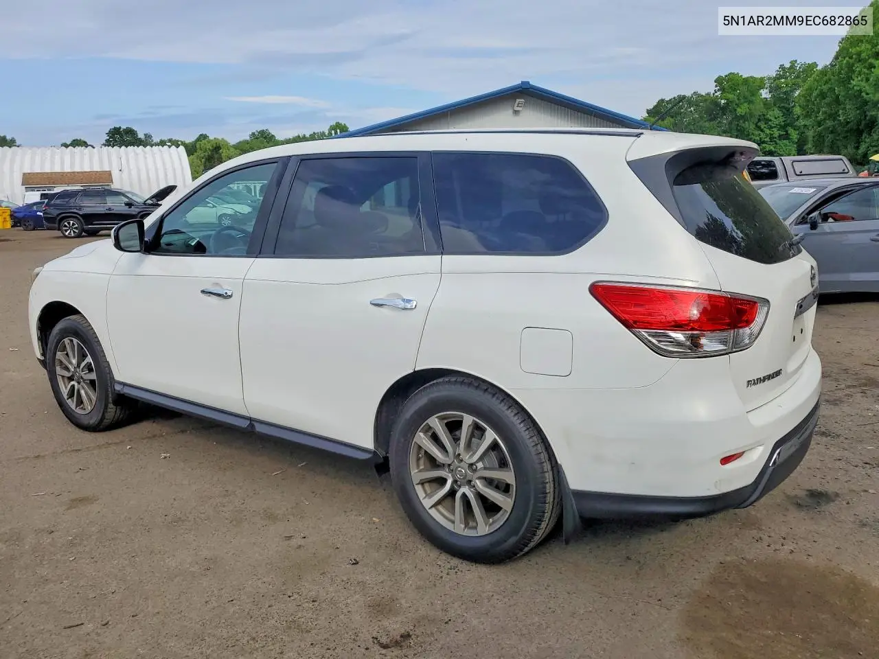 2014 Nissan Pathfinder S VIN: 5N1AR2MM9EC682865 Lot: 57140916
