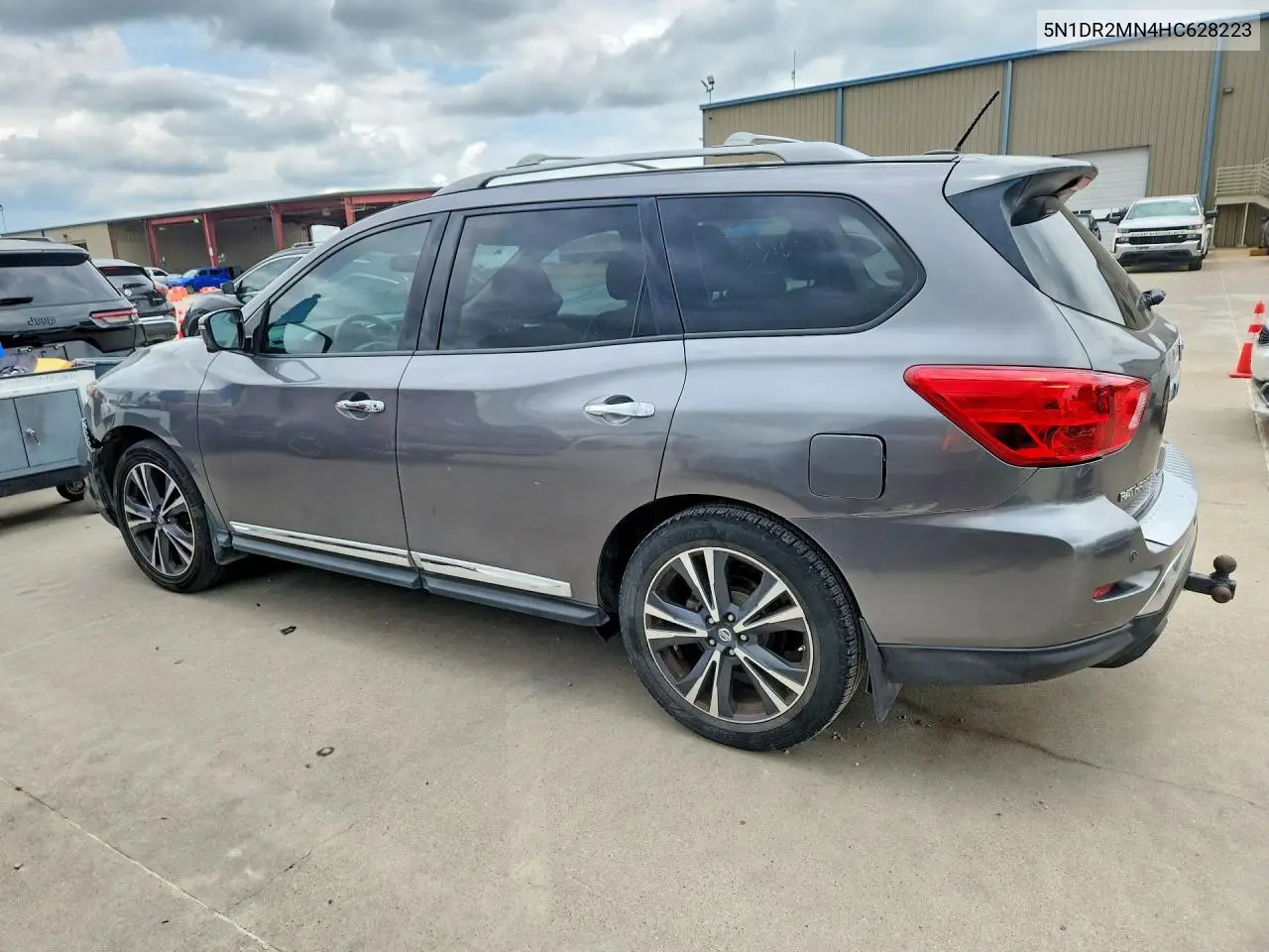 2017 Nissan Pathfinder Platinum VIN: 5N1DR2MN4HC628223 Lot: 57310026