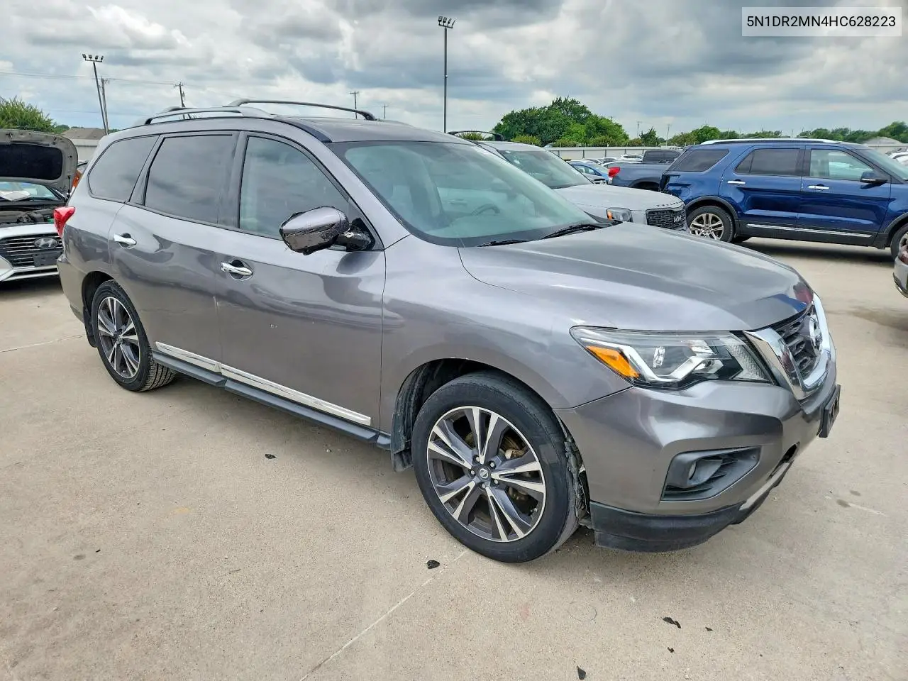 2017 Nissan Pathfinder Platinum VIN: 5N1DR2MN4HC628223 Lot: 57310026