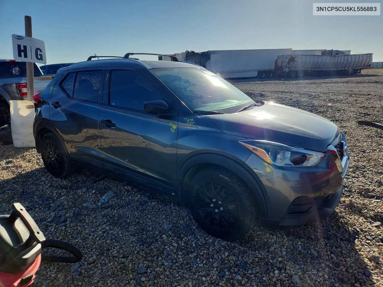 2019 Nissan Kicks S VIN: 3N1CP5CU5KL556883 Lot: 56362306