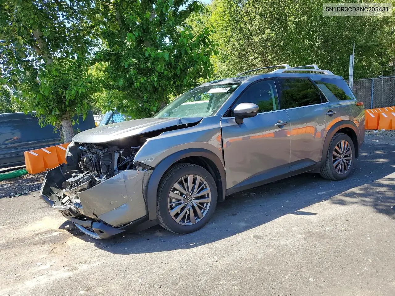 2022 Nissan Pathfinder Sl