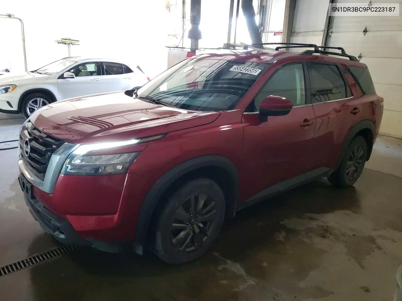 2023 Nissan Pathfinder Sv VIN: 5N1DR3BC9PC223187 Lot: 55542356