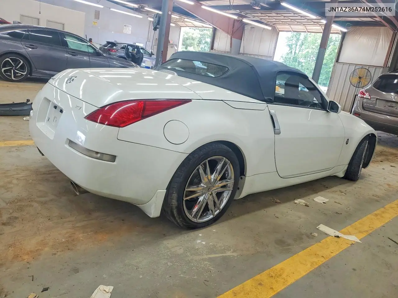 2004 Nissan 350Z VIN: JN1AZ36A74M252616 Lot: 57923756