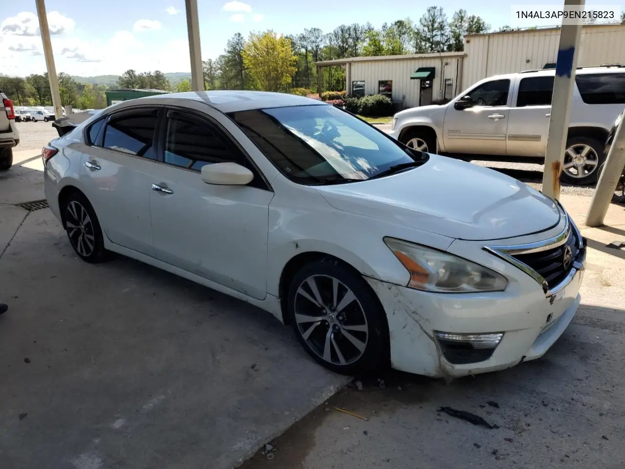 1N4AL3AP9EN215823 2014 Nissan Altima 2.5