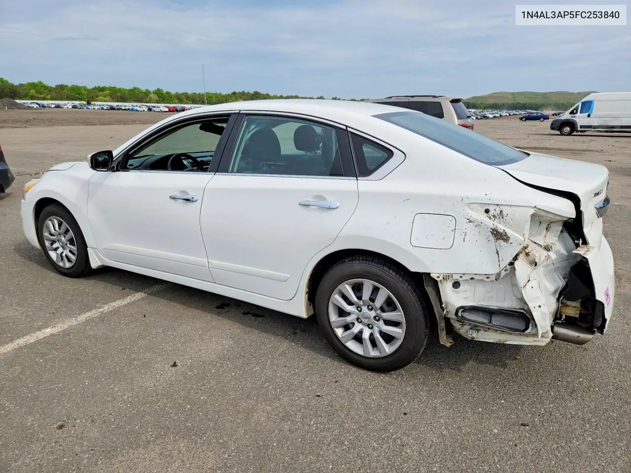 2015 Nissan Altima 2.5 S VIN: 1N4AL3AP5FC253840 Lot: 54830336