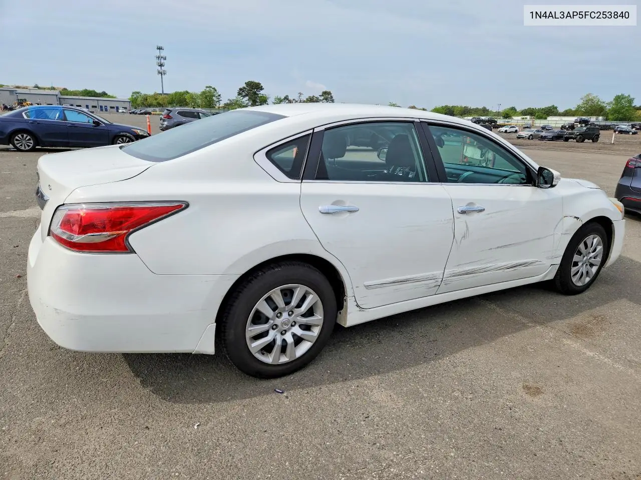 2015 Nissan Altima 2.5 S VIN: 1N4AL3AP5FC253840 Lot: 54830336