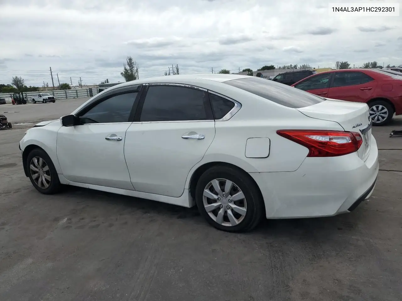 1N4AL3AP1HC292301 2017 Nissan Altima 2.5