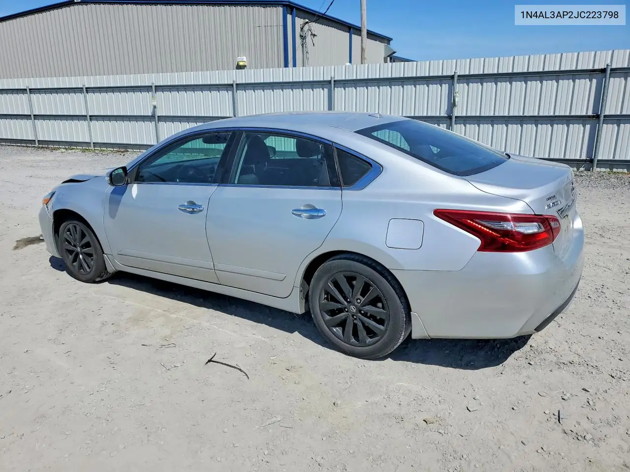 V (L33)