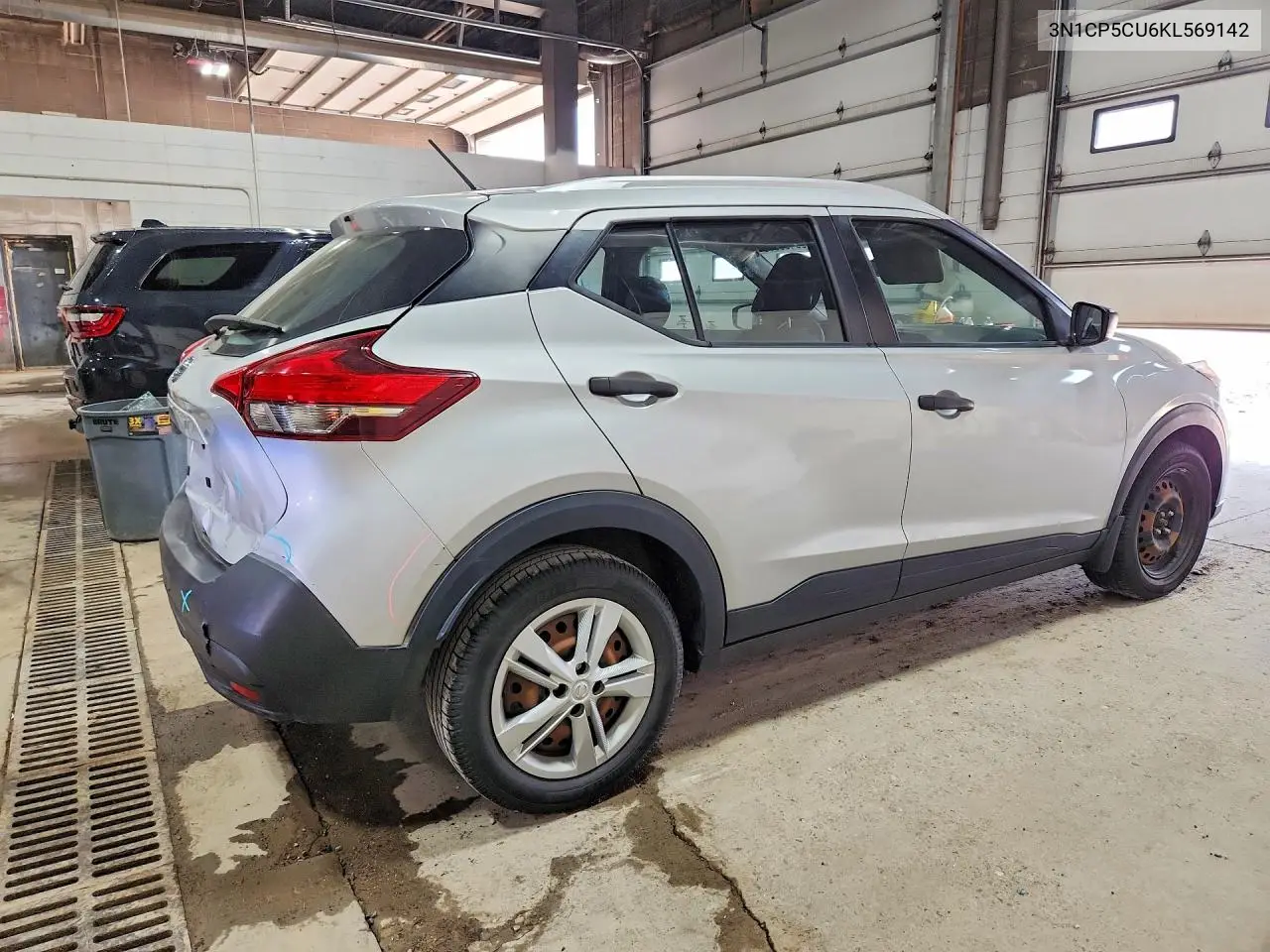 2019 Nissan Kicks S VIN: 3N1CP5CU6KL569142 Lot: 60455576