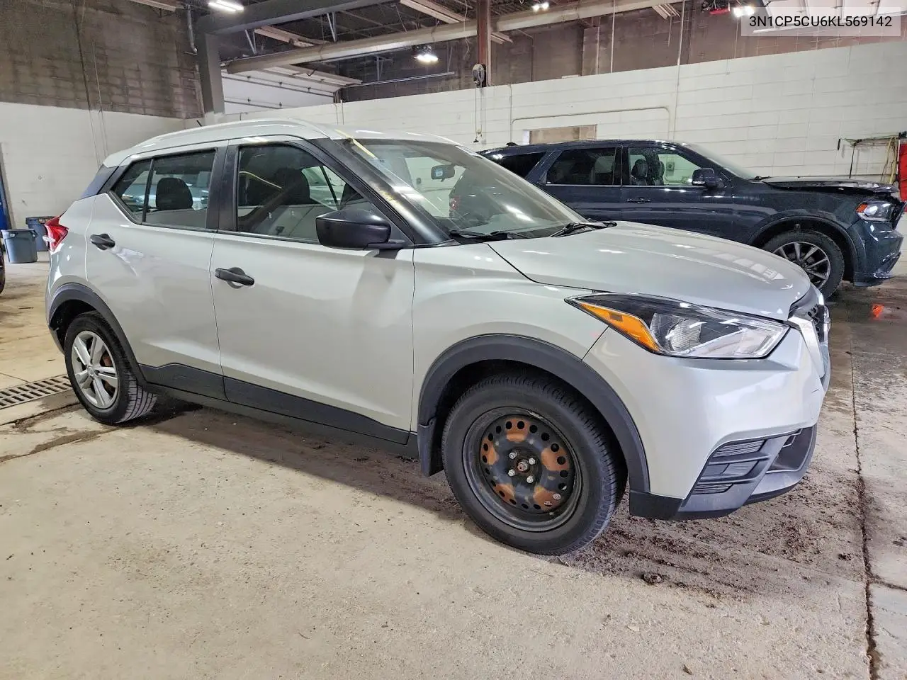 2019 Nissan Kicks S VIN: 3N1CP5CU6KL569142 Lot: 60455576