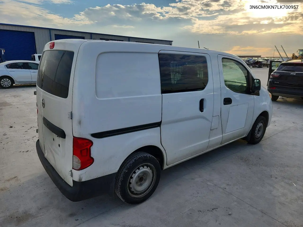 NV200