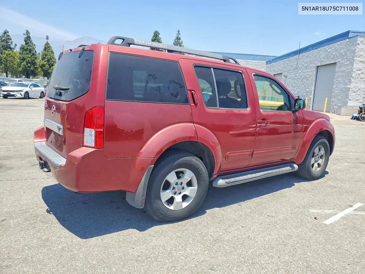 2005 Nissan Pathfinder Xe VIN: 5N1AR18U75C711008 Lot: 56618106