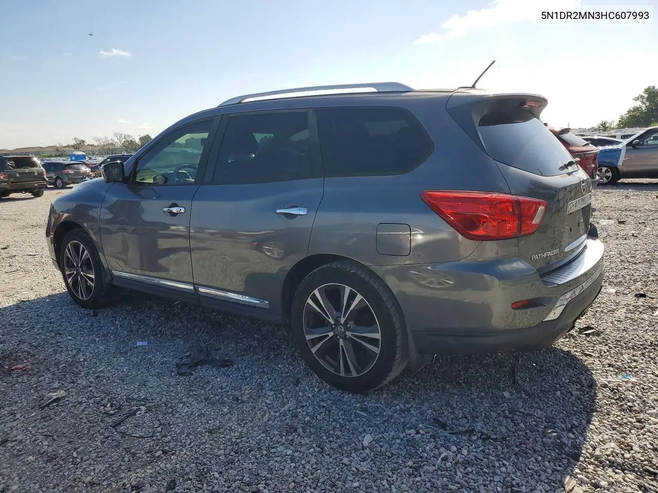 2017 Nissan Pathfinder Platinum VIN: 5N1DR2MN3HC607993 Lot: 57090086