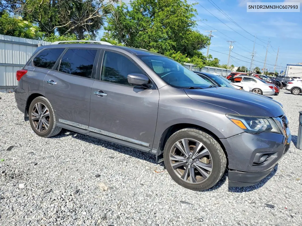 2017 Nissan Pathfinder Platinum VIN: 5N1DR2MN3HC607993 Lot: 57090086