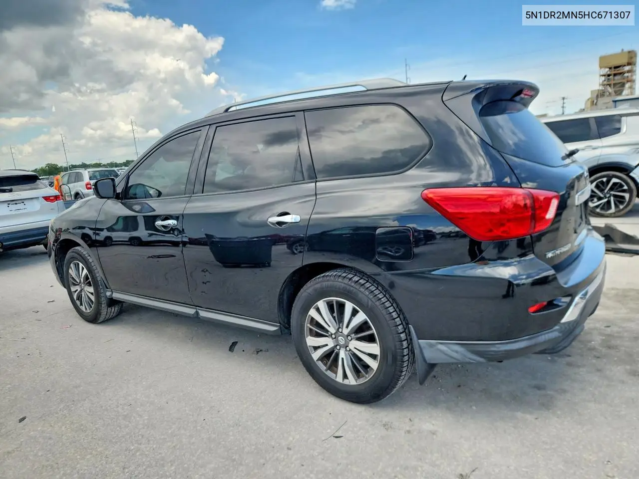 2017 Nissan Pathfinder S VIN: 5N1DR2MN5HC671307 Lot: 57376116