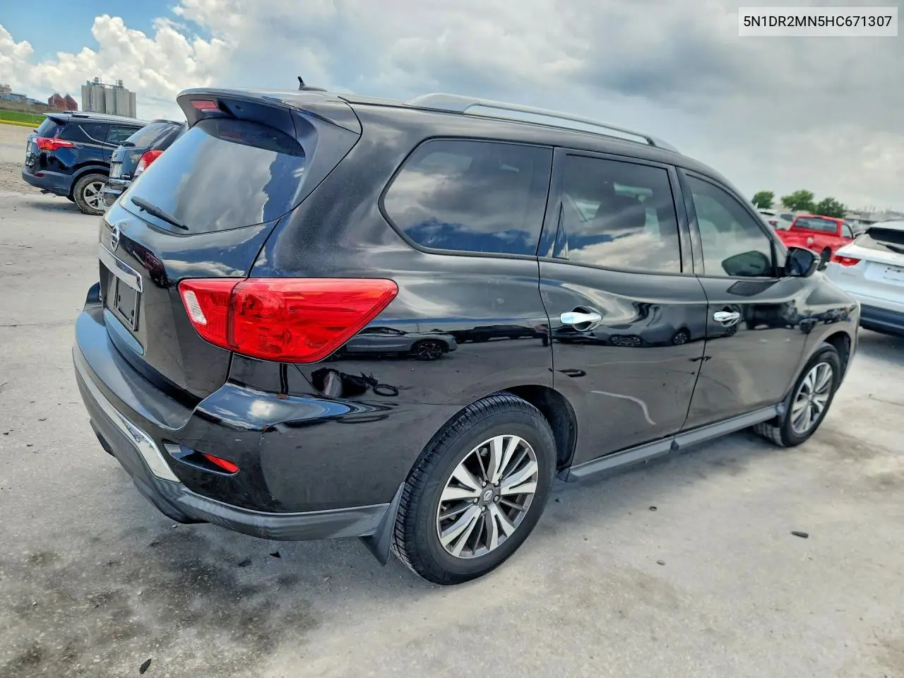 2017 Nissan Pathfinder S VIN: 5N1DR2MN5HC671307 Lot: 57376116