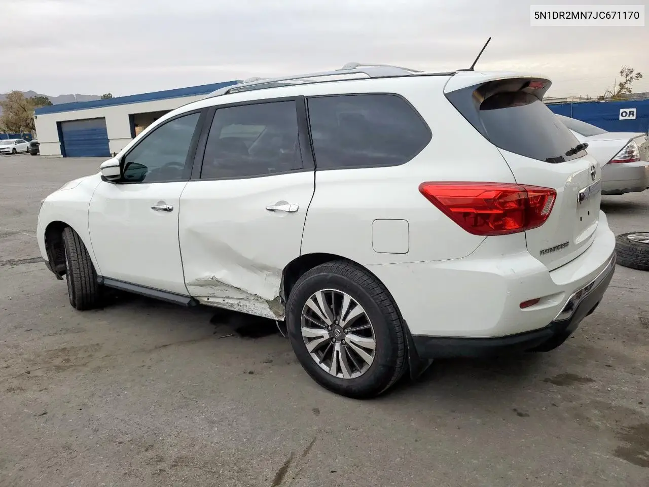 5N1DR2MN7JC671170 2018 Nissan Pathfinder S