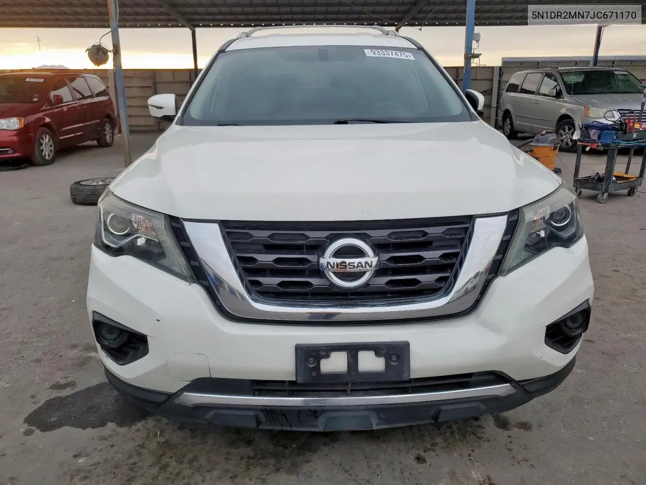 5N1DR2MN7JC671170 2018 Nissan Pathfinder S