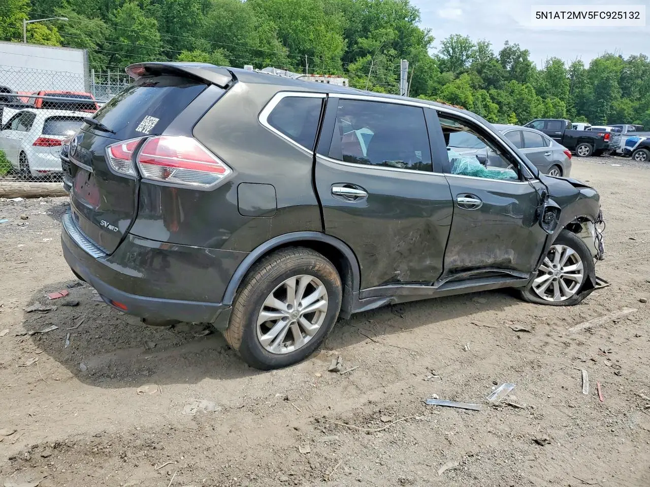 2015 Nissan Rogue Sv VIN: 5N1AT2MV5FC925132 Lot: 61065876