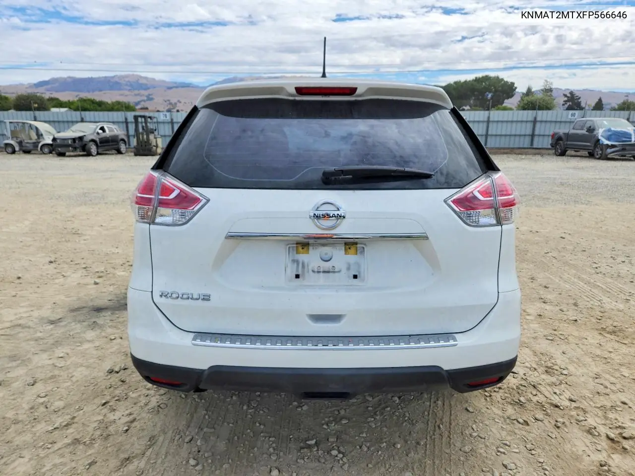 KNMAT2MTXFP566646 2015 Nissan Rogue S