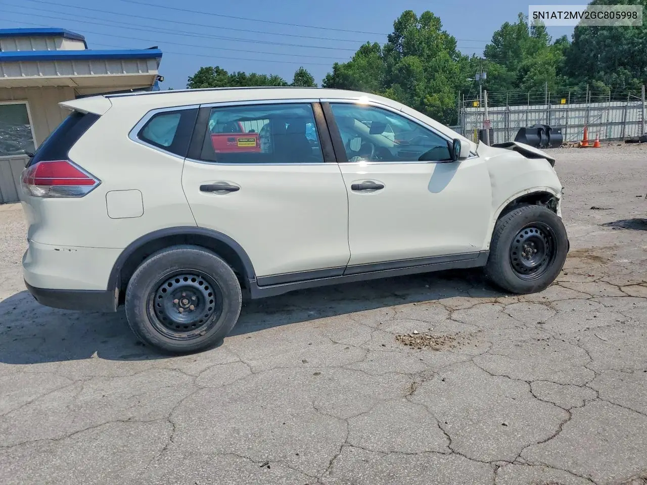 2016 Nissan Rogue S VIN: 5N1AT2MV2GC805998 Lot: 61517876