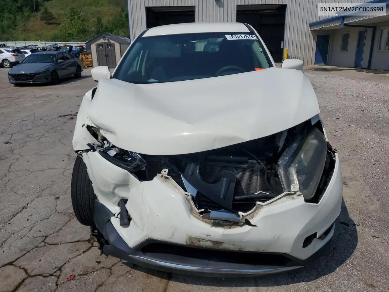 2016 Nissan Rogue S VIN: 5N1AT2MV2GC805998 Lot: 61517876