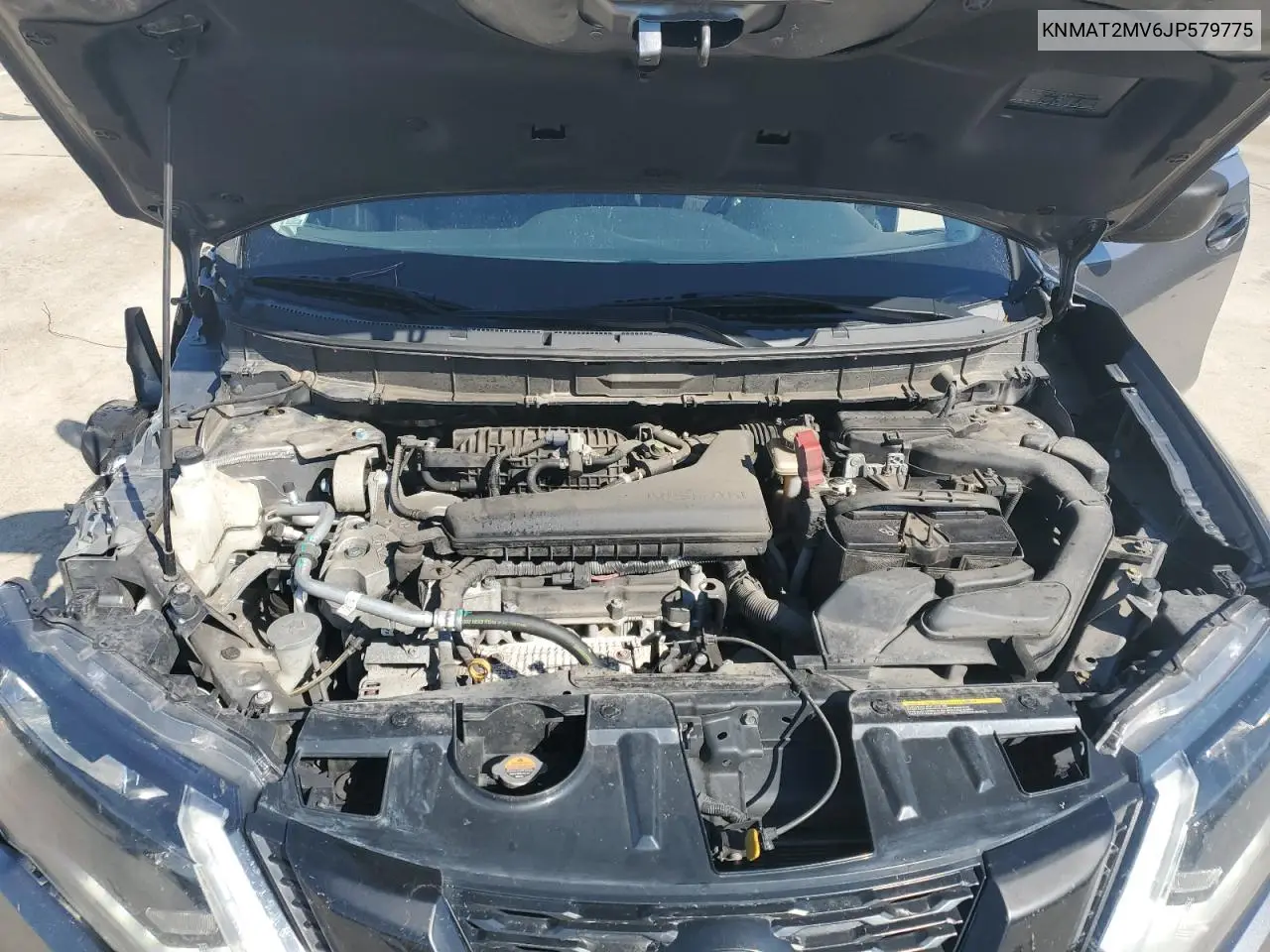 KNMAT2MV6JP579775 2018 Nissan Rogue S
