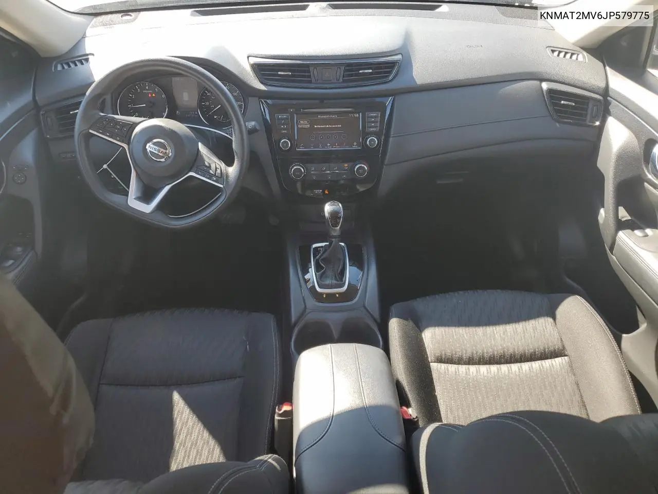 KNMAT2MV6JP579775 2018 Nissan Rogue S